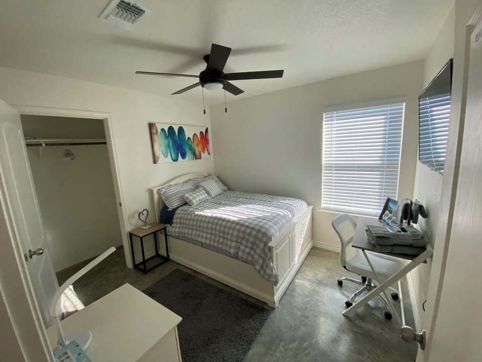 Traditional Room, Non Smoking, Air conditioning | Memory foam beds, individually decorated, individually furnished, desk
