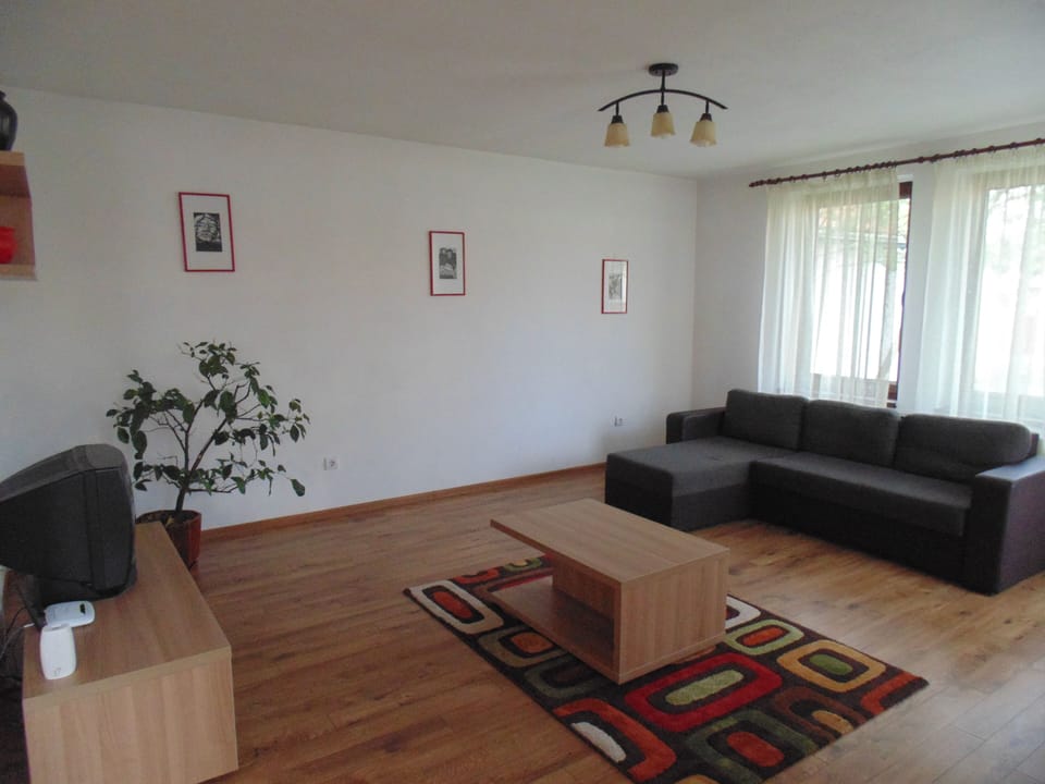 Basic Double Room, Balcony, Garden View | Desk, blackout drapes, iron/ironing board, free WiFi
