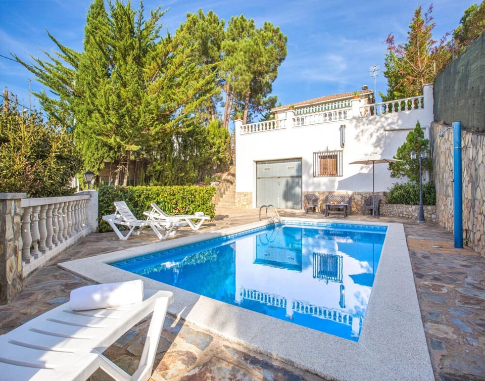 Villa | Pool | Indoor pool, outdoor pool