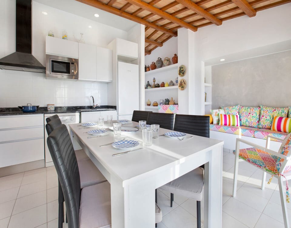 Apartment | Dining