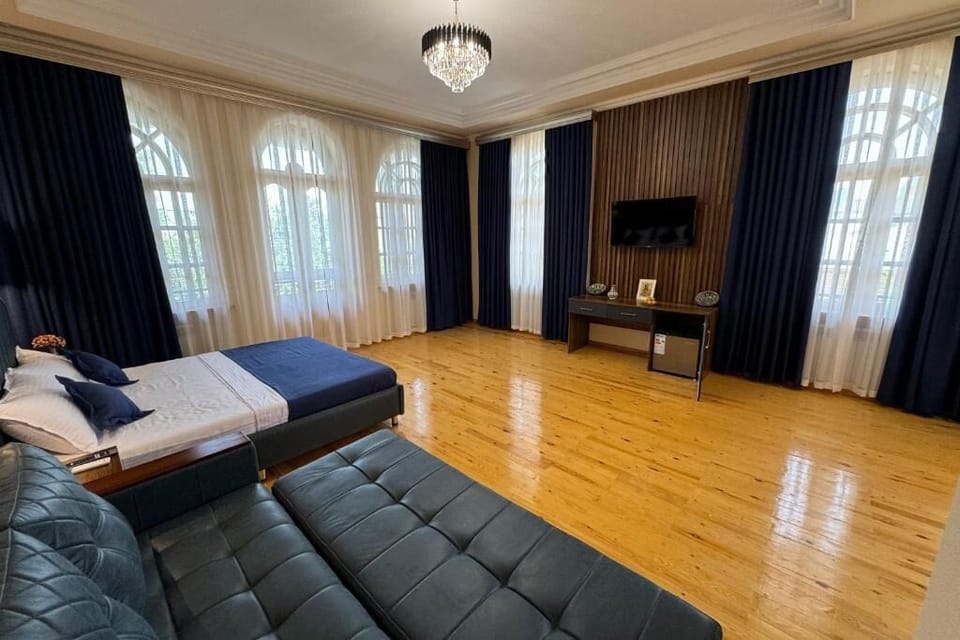 Comfort Double Room, Balcony, Courtyard View | Desk, laptop workspace, WiFi (free)