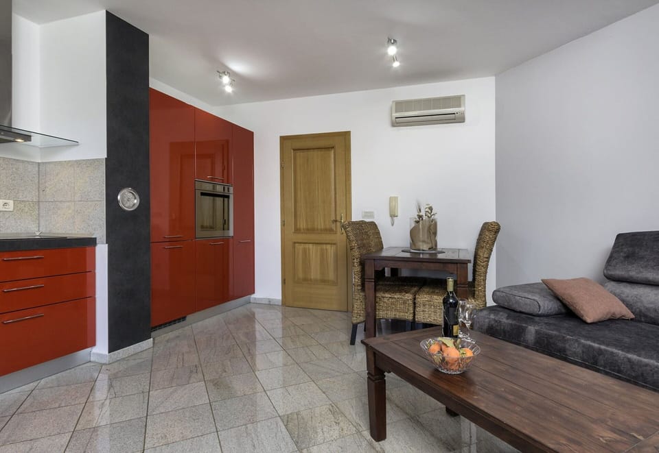 Apartment | Private kitchen | Highchair