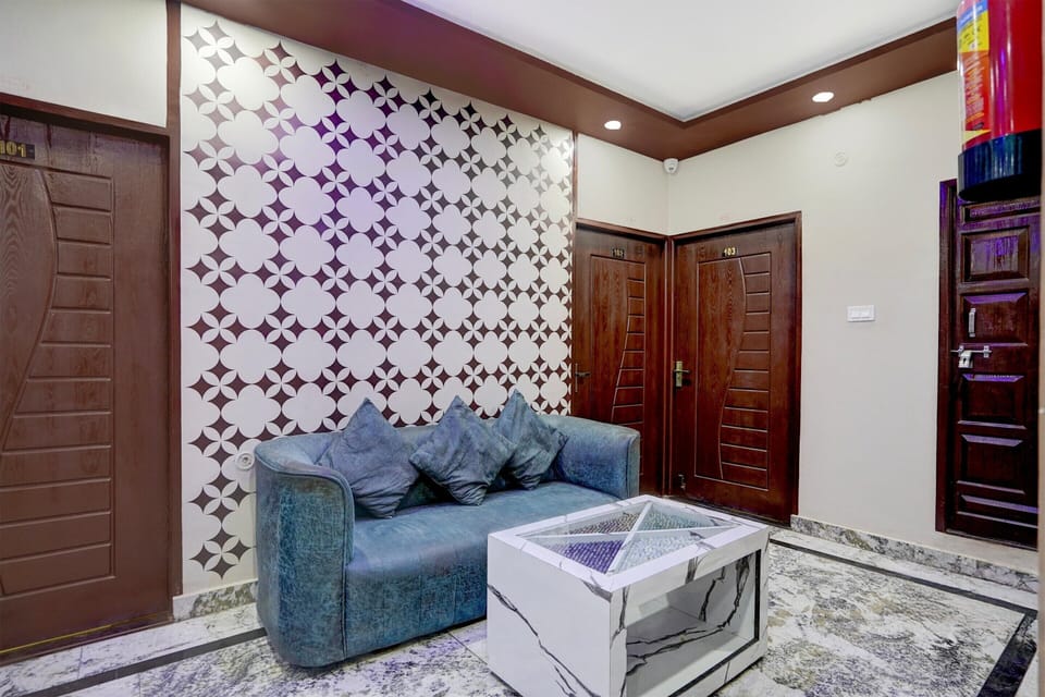 House | Living room | Flat-screen TV