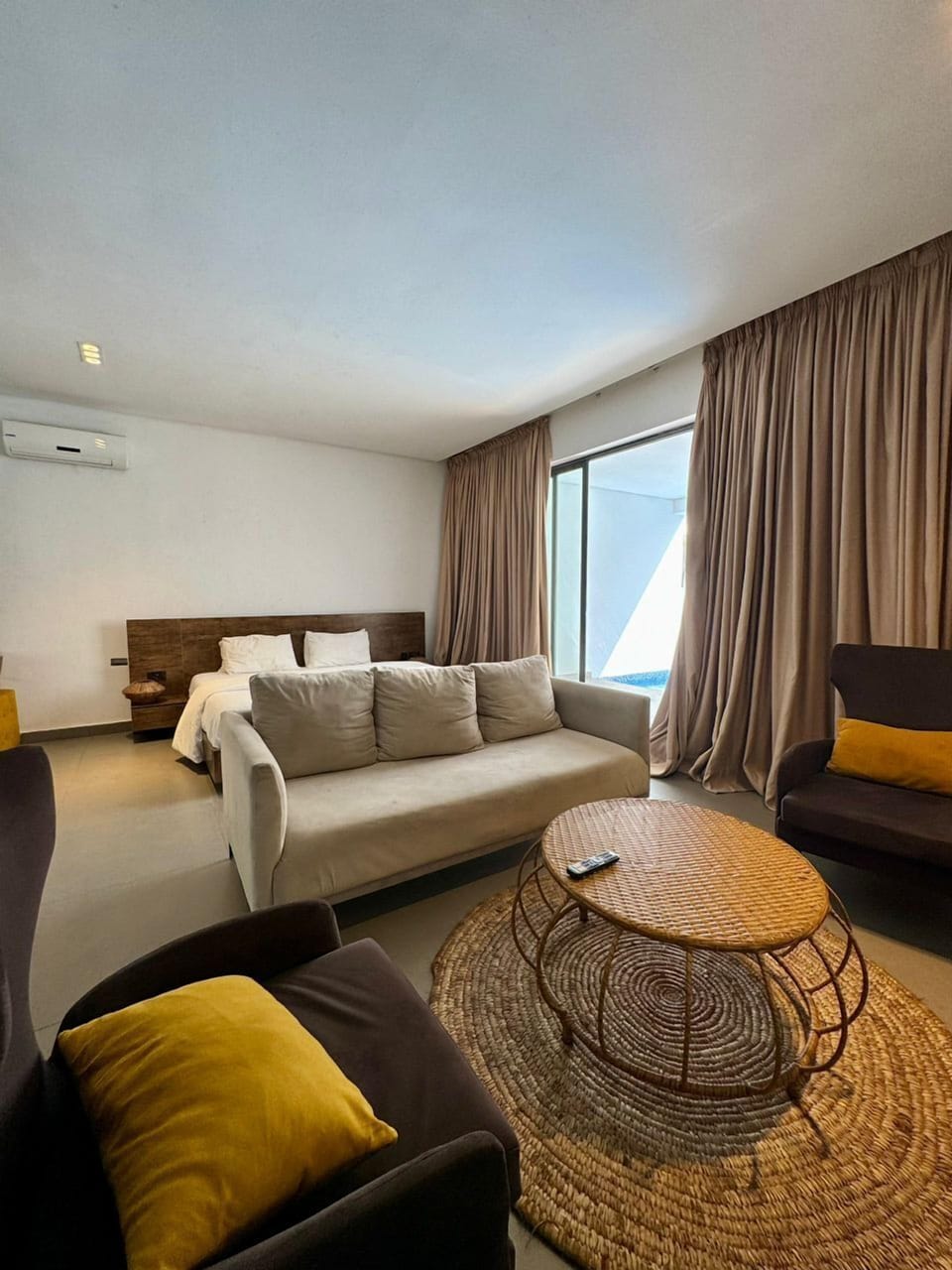 In-room safe, desk, iron/ironing board
