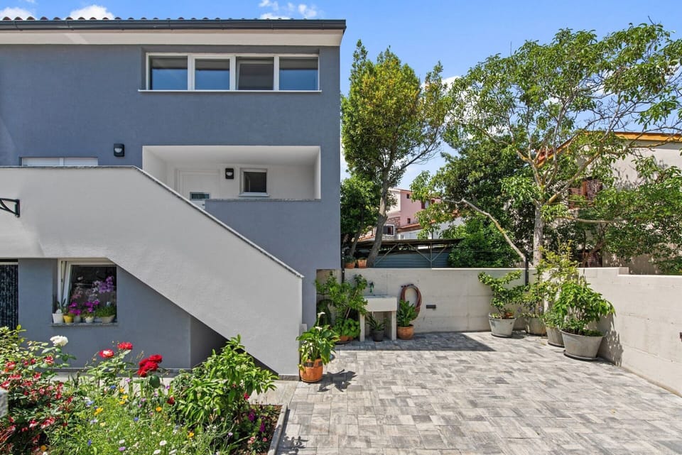 House | Exterior