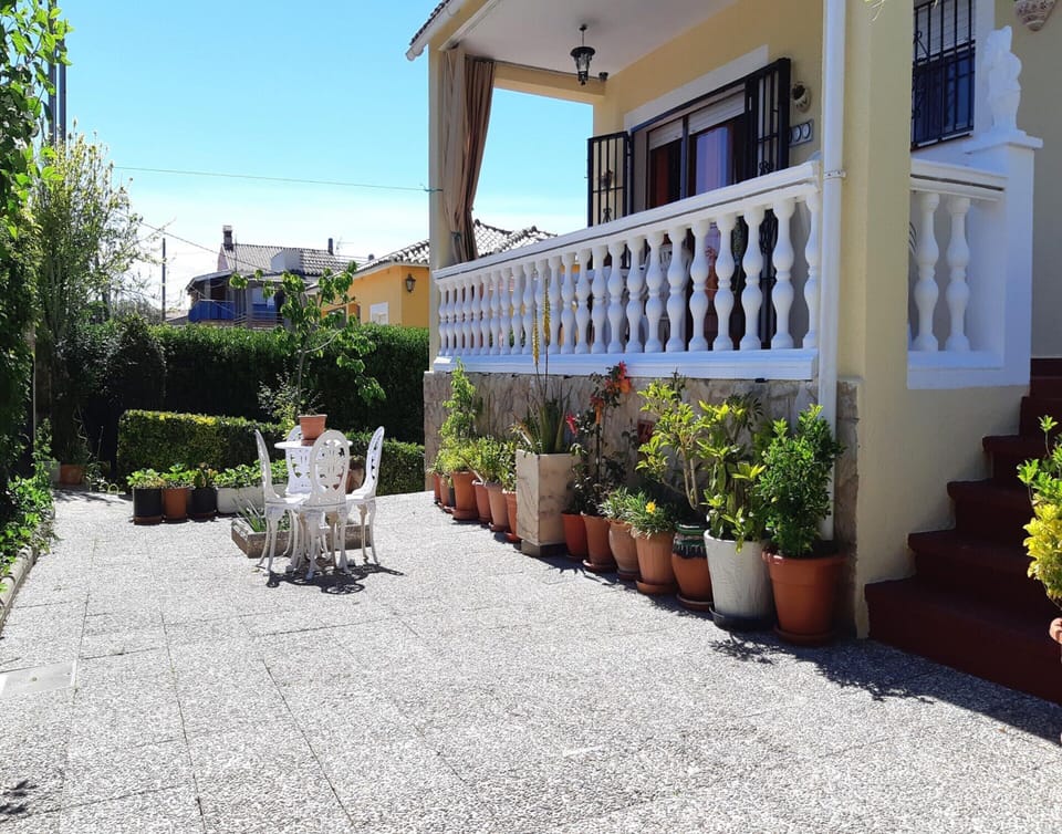 Villa | Balcony