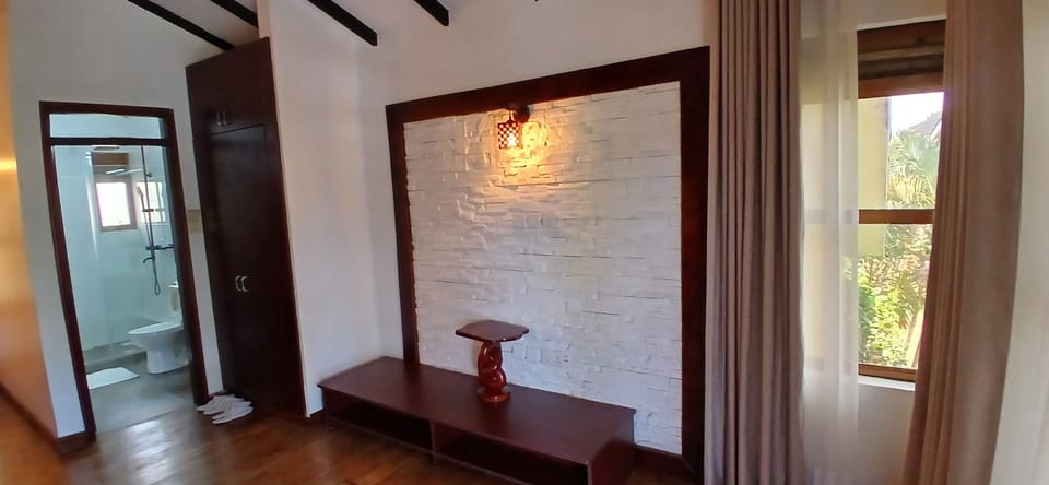 Double Room, Balcony | Living area