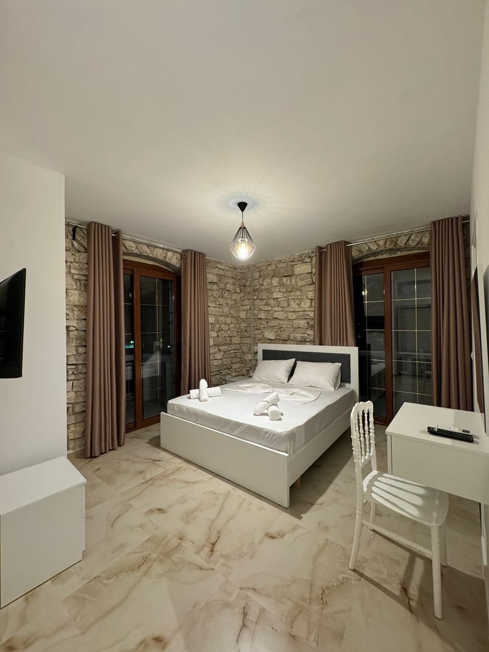Superior Double Room, City View | Blackout drapes, soundproofing, WiFi (free), bed sheets