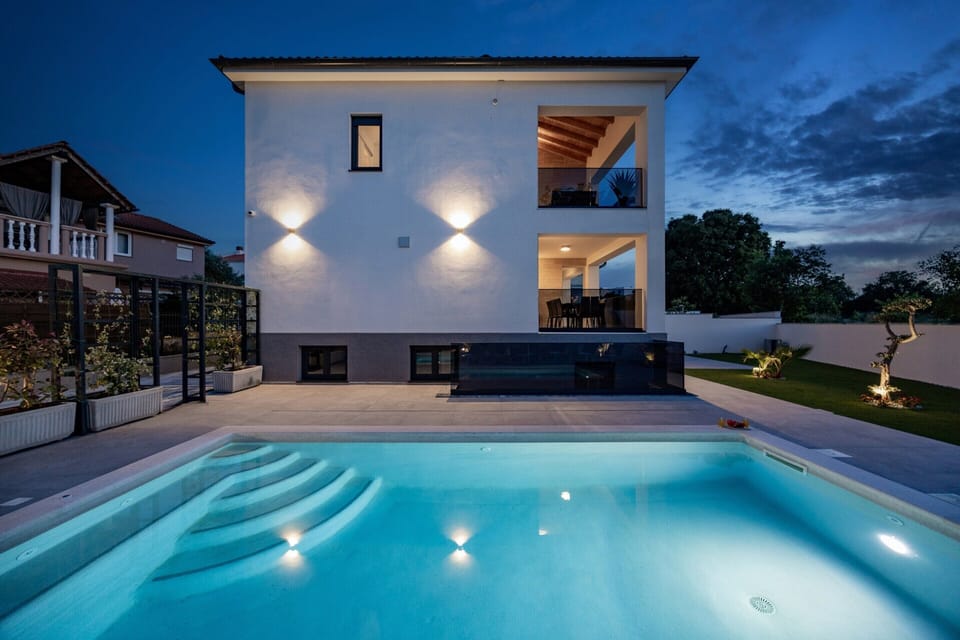 Villa | Exterior