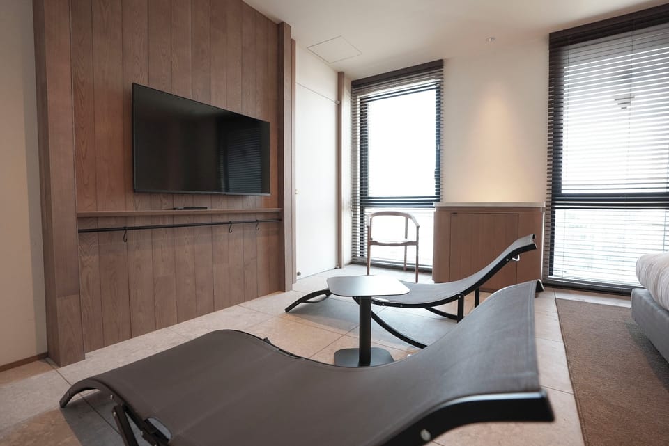 Family Quadruple Room | Television
