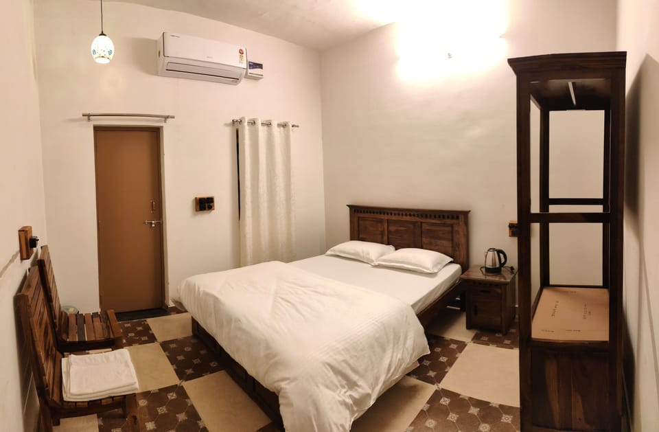 Premium bedding, down comforters, blackout drapes, WiFi (free)