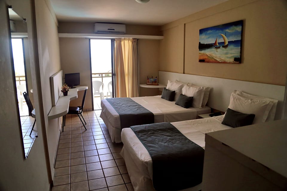 Luxury Room | Minibar, in-room safe, free cribs/infant beds, rollaway beds