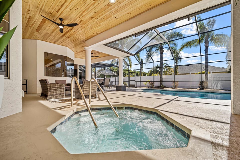 House | 5 bedrooms, high-speed internet