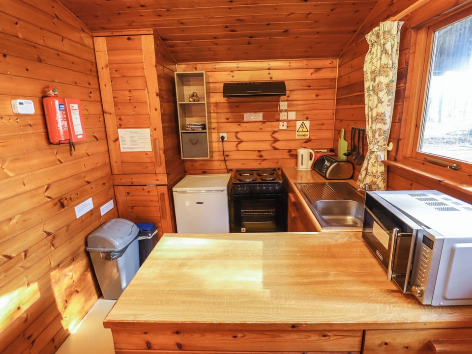 Fridge, microwave, toaster, cookware/dishes/utensils