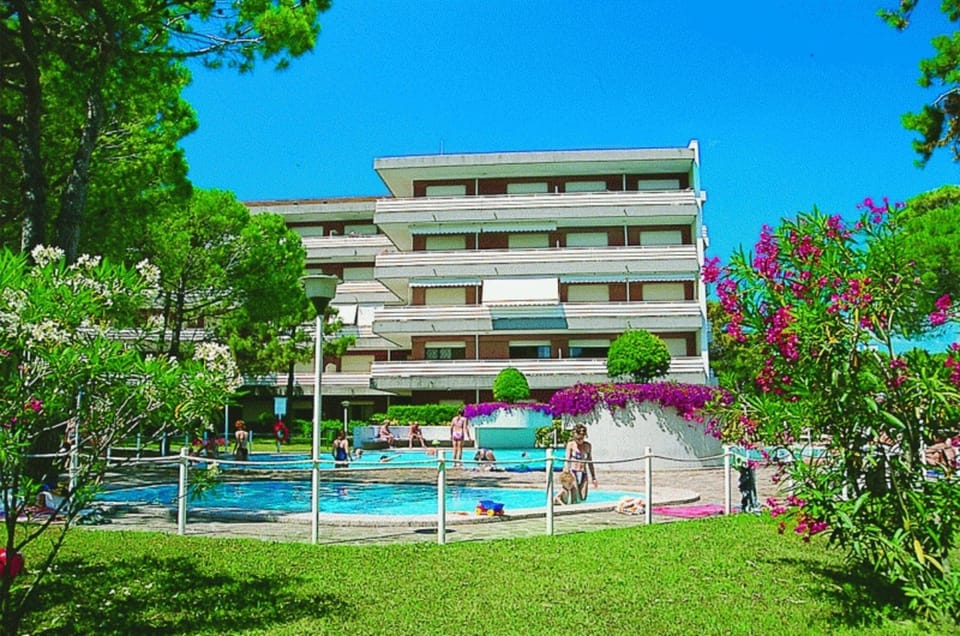 Apartment, 2 Bedrooms, Balcony | Garden
