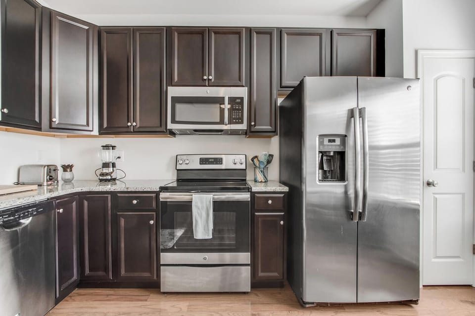 House, Multiple Beds, Patio (KEYSTONE DRIVE 19796) | Private kitchen | Coffee/tea maker