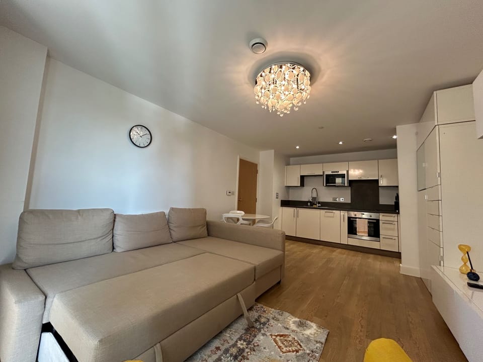 Apartment | Living area | TV