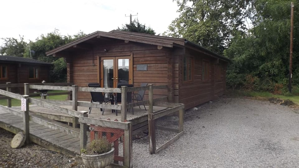 Cabin | Exterior