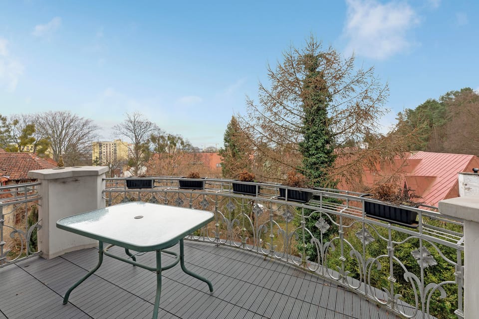 Classic Villa, Balcony, Garden View | Terrace/patio