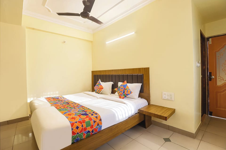 Egyptian cotton sheets, premium bedding, in-room safe, free WiFi
