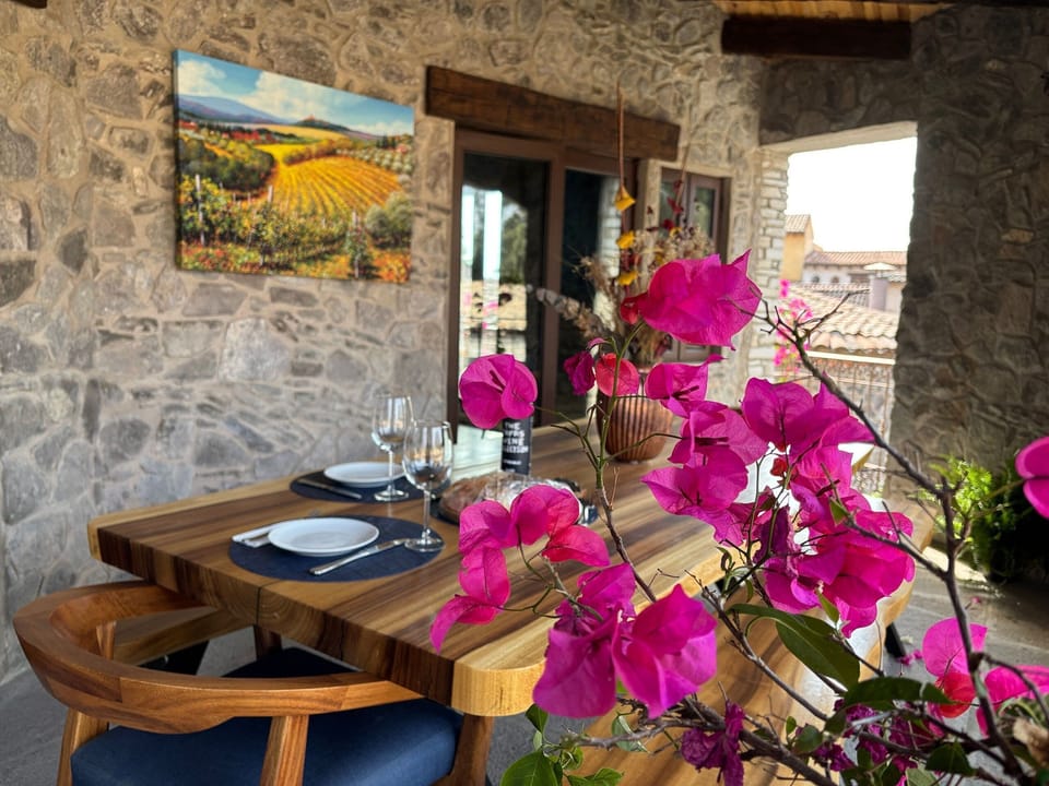 Apartment | Outdoor dining