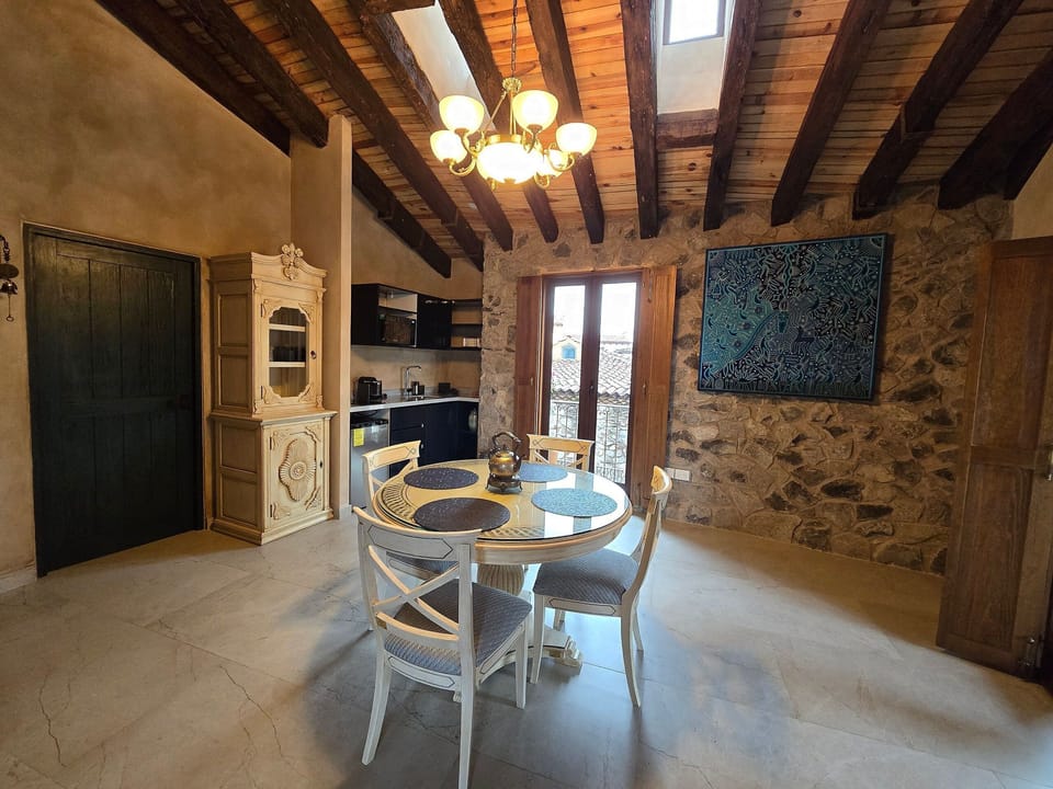 Apartment | Dining