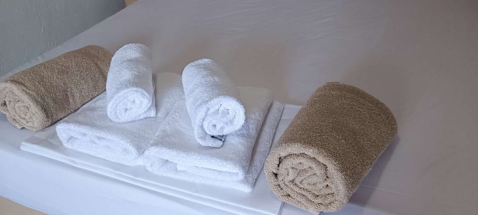 Classic Studio, Garden View | 2 bedrooms, in-room safe, blackout drapes, WiFi (free)
