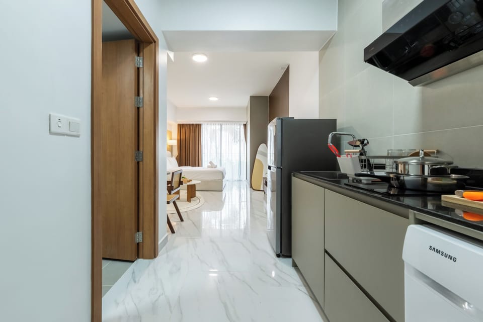 Comfort Studio | Private kitchen | Dining tables