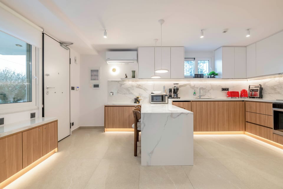 Standard Apartment, Garden View | Private kitchen | Full-size fridge, microwave, oven, stovetop