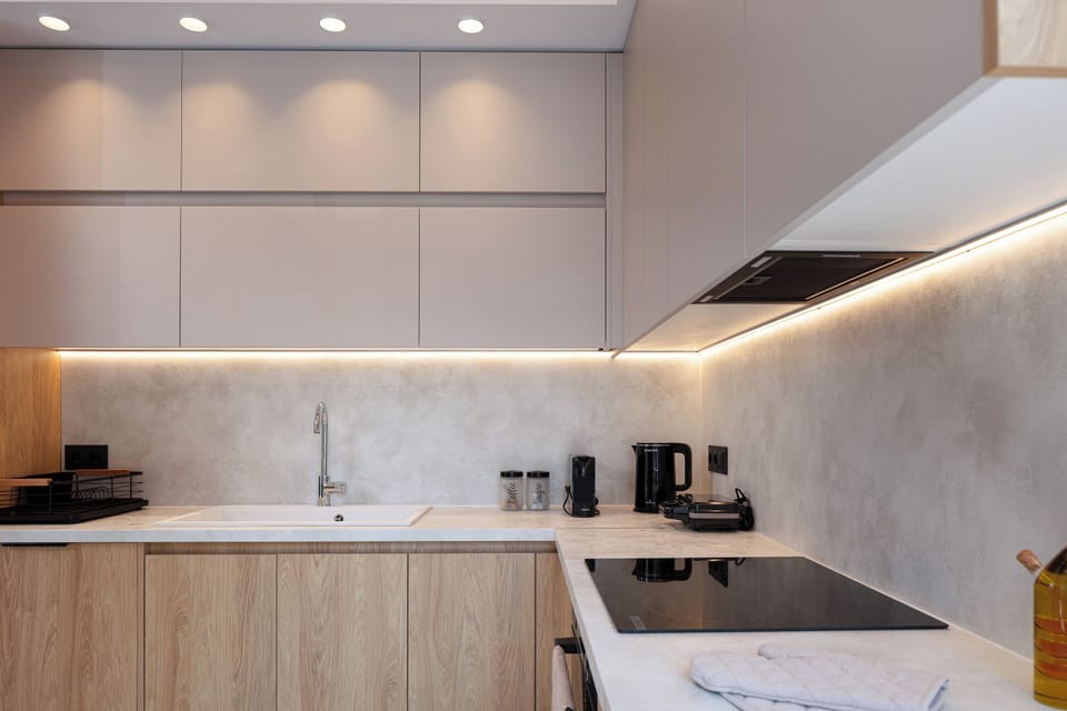 Comfort Apartment, 2 Bedrooms, City View | Private kitchen | Highchair