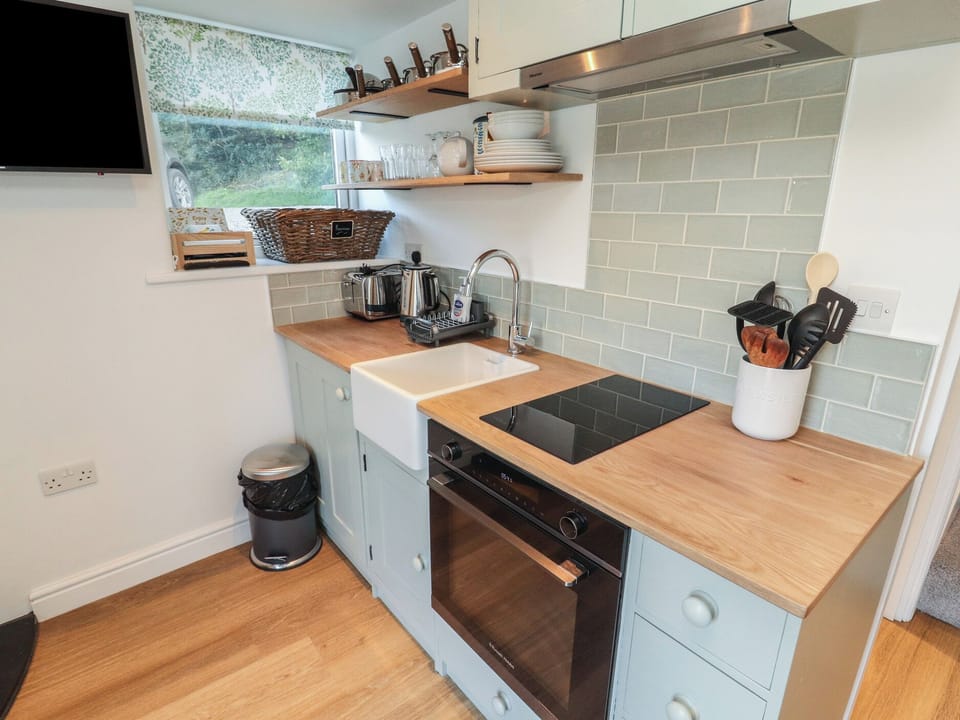 Cottage | Private kitchen | Cookware/dishes/utensils