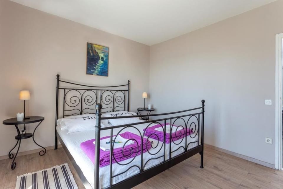 Apartment, Balcony, Partial Sea View | 1 bedroom, free WiFi