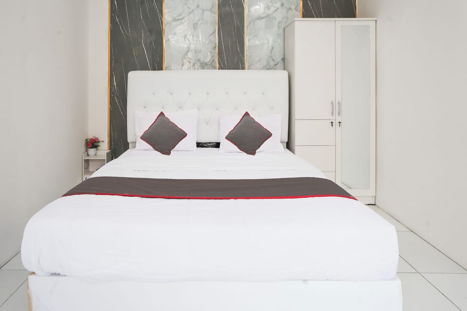 Deluxe Double Room | Free WiFi, bed sheets