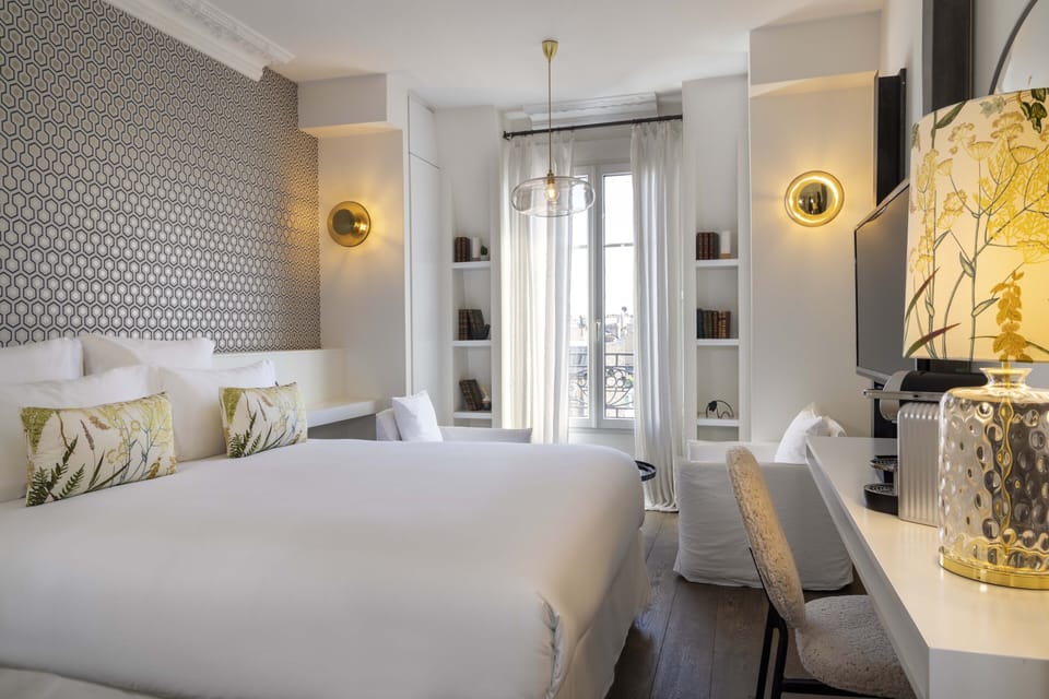 Premium bedding, in-room safe, individually decorated, desk