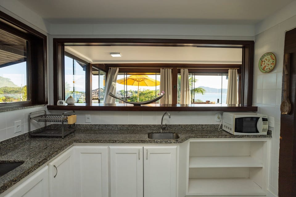 Deluxe Villa | Private kitchen | Fridge, microwave, oven, stovetop
