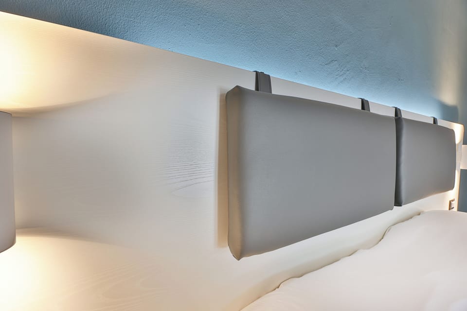 Premium Quadruple Room, Multiple Beds, Non Smoking, Pets Allowed | Desk, free WiFi