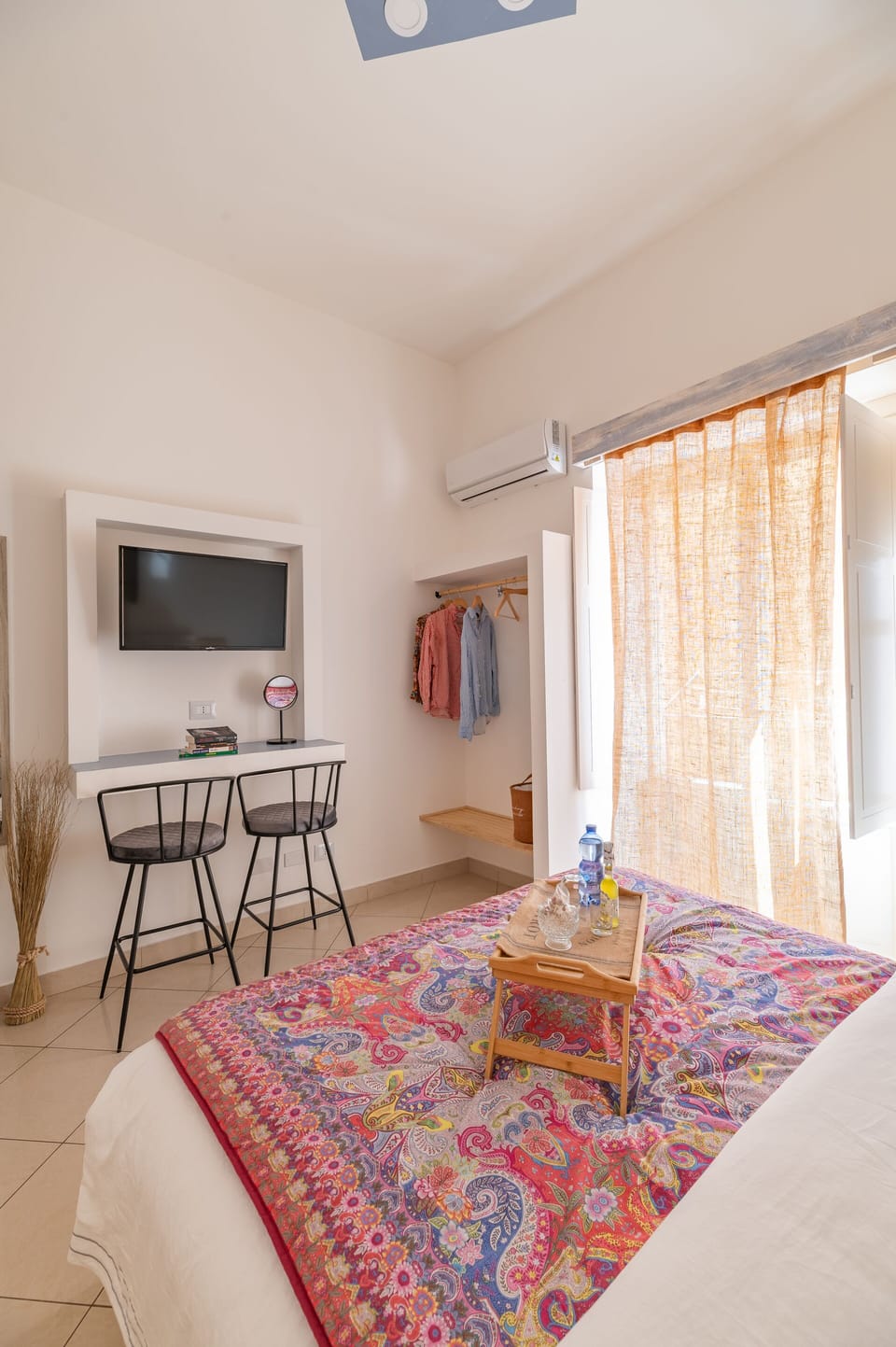 Comfort Double Room, Ensuite (Aretusa) | Desk, laptop workspace, free WiFi