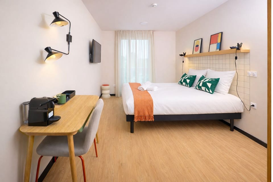 Standard Double Room | Individually furnished, desk, soundproofing, free WiFi