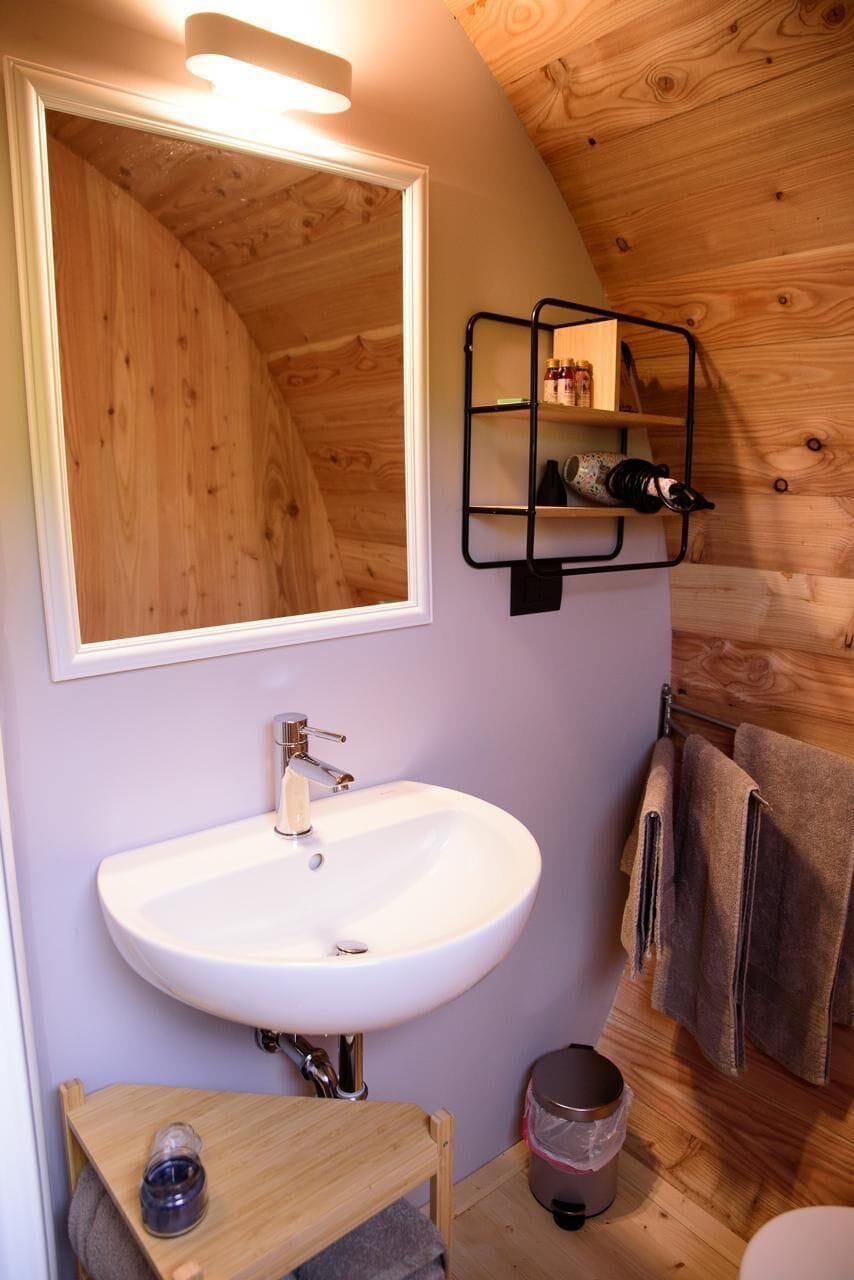 Shower, free toiletries, hair dryer, bathrobes