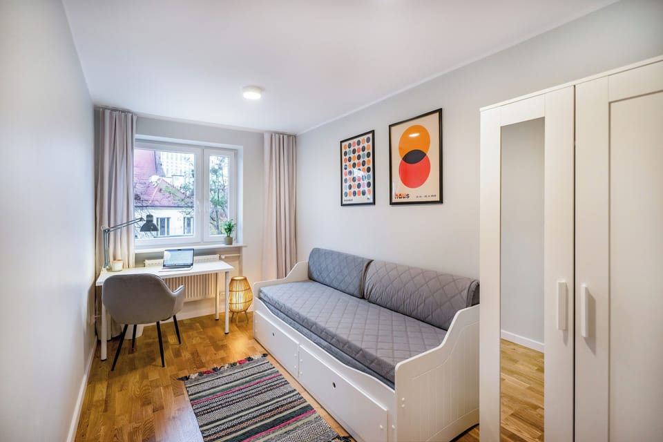 Apartment, Balcony, City View | 4 bedrooms, iron/ironing board, free WiFi