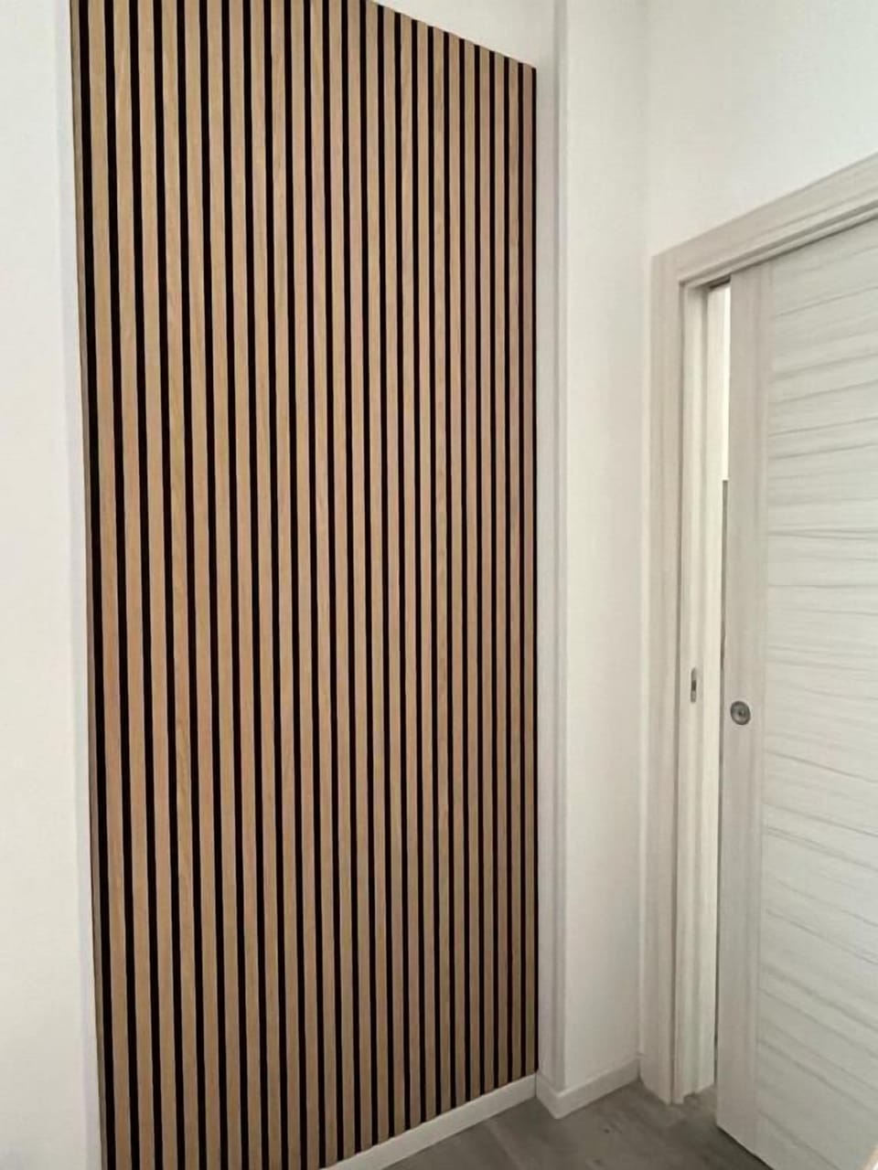 Deluxe Double or Twin Room | Desk, blackout drapes, soundproofing, iron/ironing board