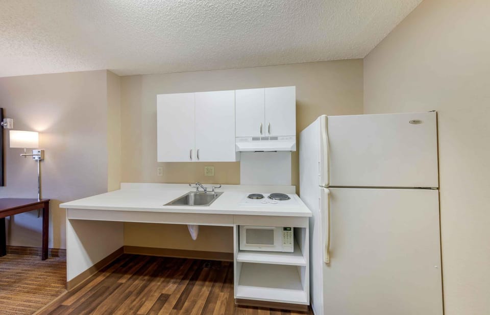 Studio, 1 Queen Bed, Accessible, Non Smoking | Private kitchen | Coffee/tea maker, fridge, microwave, stovetop