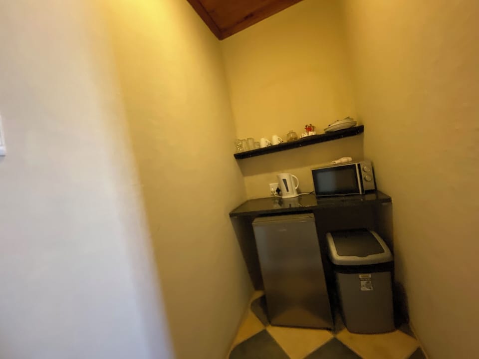 Luxury Double or Twin Room, 2 Bedrooms, Garden View | Private kitchenette | Fridge, electric kettle