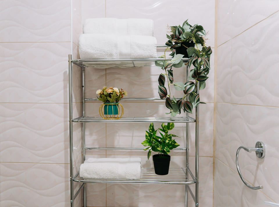 Comfort Room | Bathroom | Shower, towels