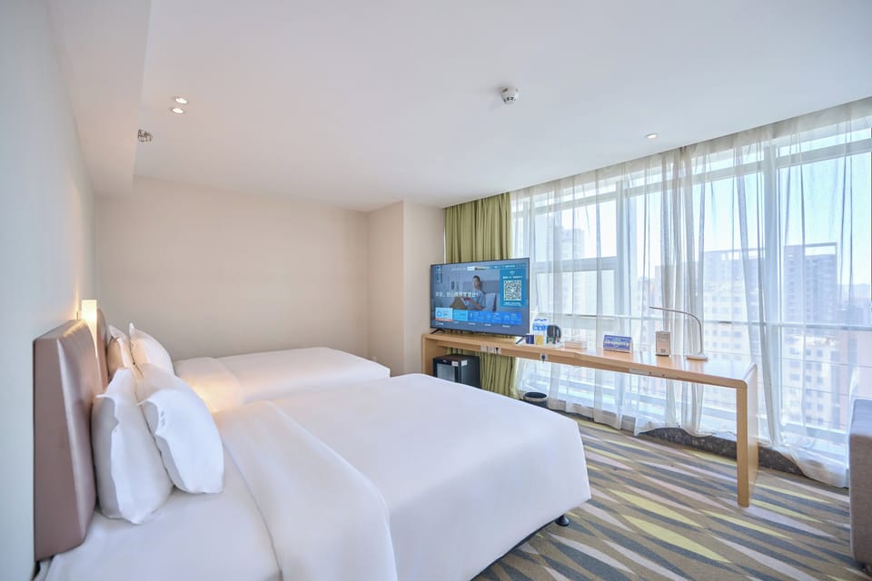 Minibar, desk, iron/ironing board, free WiFi
