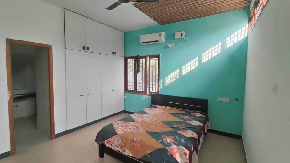 Desk, iron/ironing board, free WiFi