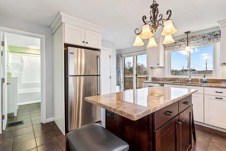 House, Multiple Beds, Balcony, Ocean View (Sea Spray) | Private kitchen | Fridge, microwave, oven, stovetop