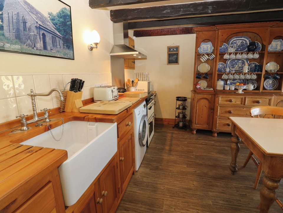 Dishwasher, cookware/dishes/utensils