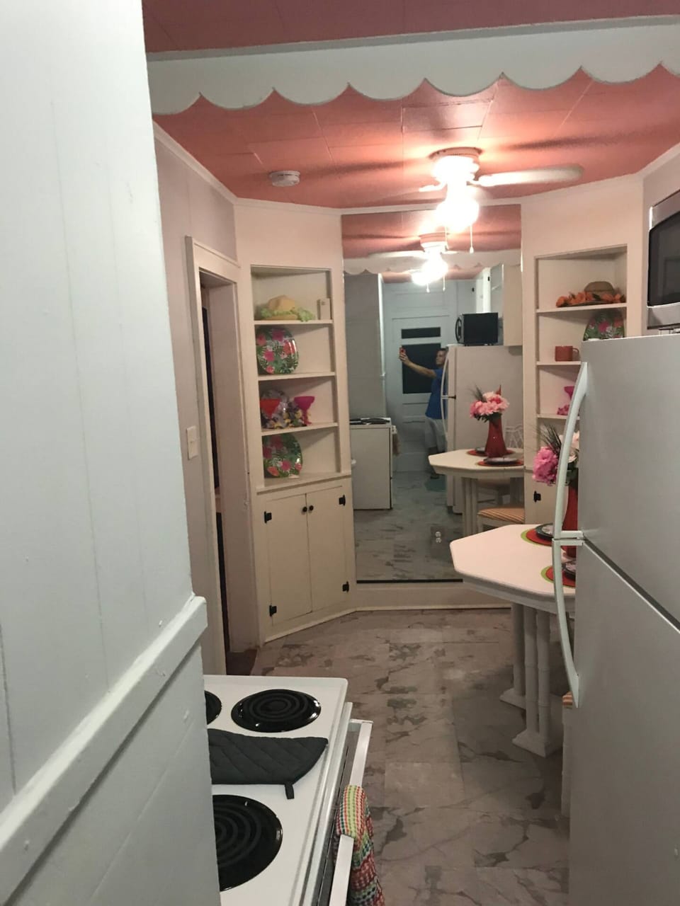 Economy Condo, 1 Bedroom, Non Smoking | Private kitchen | Fridge, microwave, oven, stovetop