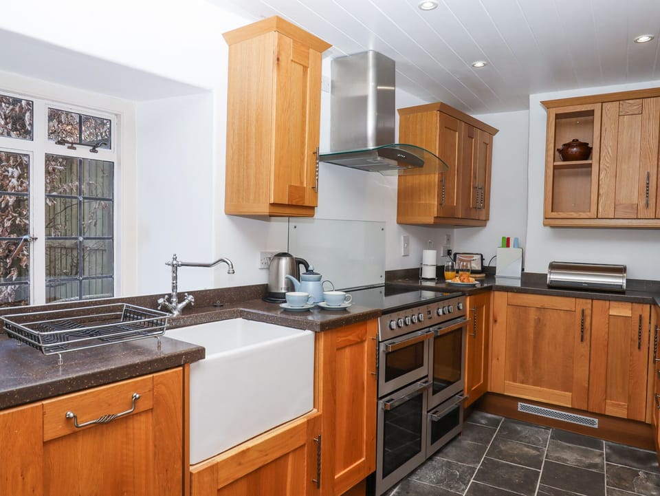 Fridge, microwave, dishwasher, toaster